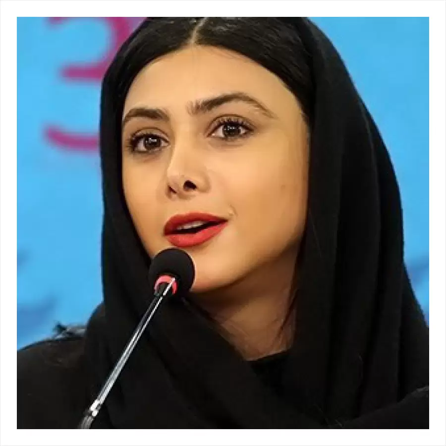 آزاده صمدی