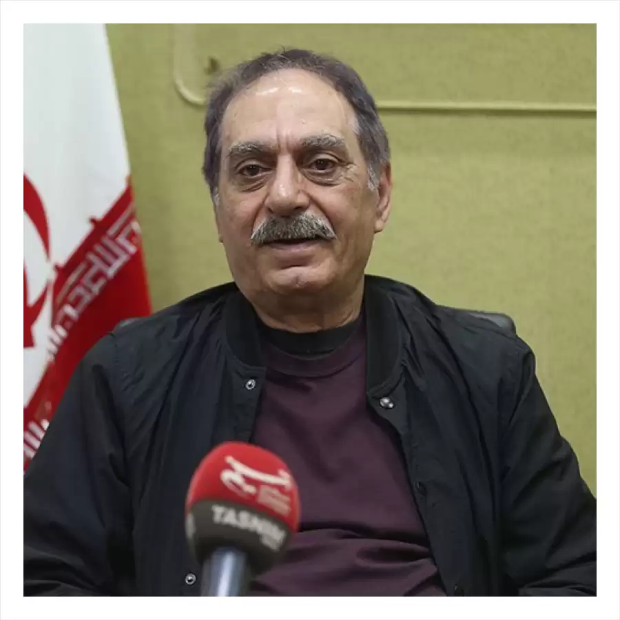 اکبر معززی