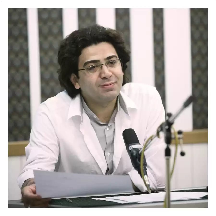 فرزاد حسنی